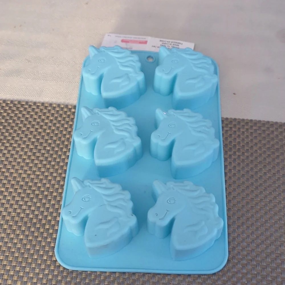 Celebration silicone unicorn mold